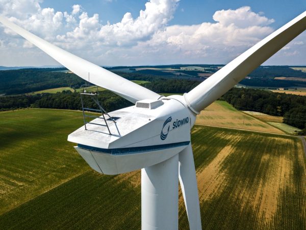 6-1.jpeg <div style="display:flex;flex-direction:column;align-items:center;text-align:center;gap:2px;"><img src="https://energy-wind.md/wp-content/uploads/2023/04/10734_suedwindpng.webp" style="width:60px;height:60px;object-fit:contain;">Turbine eoliene - Sudwind</span></div>