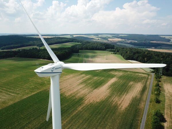 8-1.jpeg <div style="display:flex;flex-direction:column;align-items:center;text-align:center;gap:2px;"><img src="https://energy-wind.md/wp-content/uploads/2023/04/10734_suedwindpng.webp" style="width:60px;height:60px;object-fit:contain;">Turbine eoliene - Sudwind</span></div>